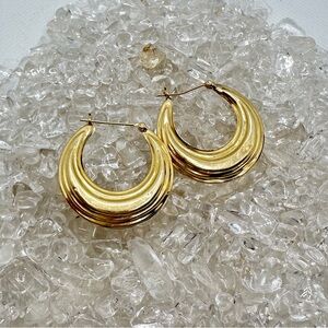 VINTAGE 14k large Gold Hoop Earrings 3.113 grams
